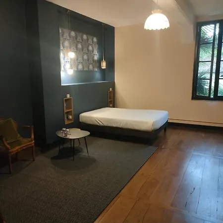 ベッド・アンド・ブレックファスト Maison Doat 1823