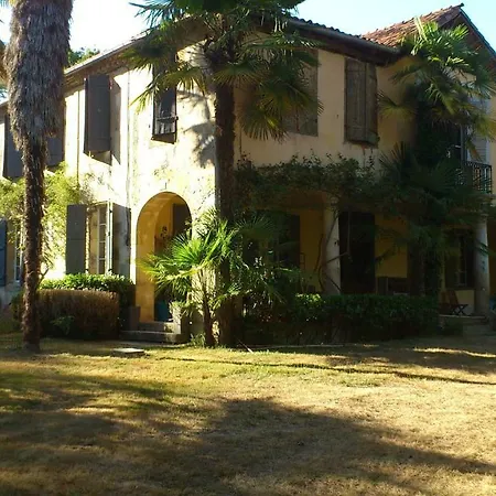 ベッド・アンド・ブレックファスト Maison Doat 1823 3*