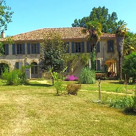 Maison Doat 1823 Alojamento de Acomodação e Pequeno-almoço Perchede