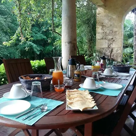 Maison Doat 1823 Alojamento de Acomodação e Pequeno-almoço 3*