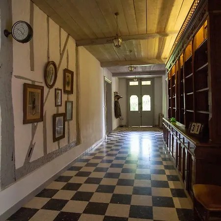 Maison Doat 1823 Bed & Breakfast Perchede